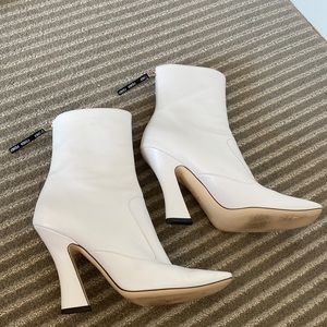 Almost brand new white leather Fendi ankle boots.